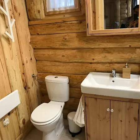 Manka Kisroenkhaz シャレー *