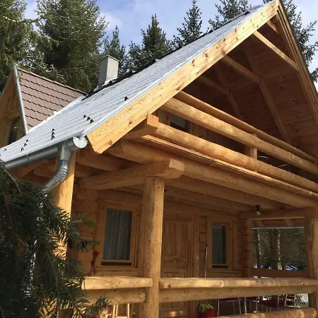 Manka Kisroenkhaz シャレー