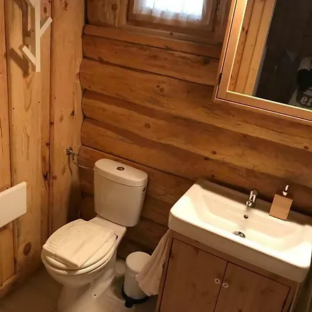 Manka Kisroenkhaz シャレー *